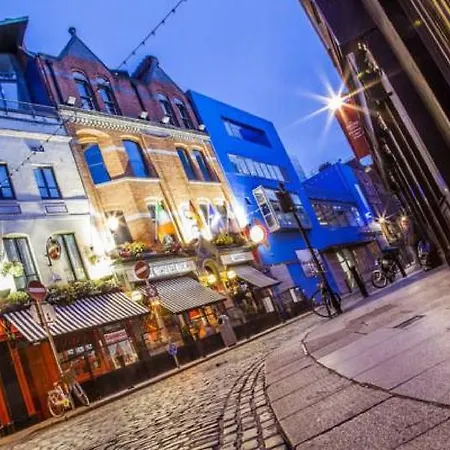 Fownes Street Central Templebar